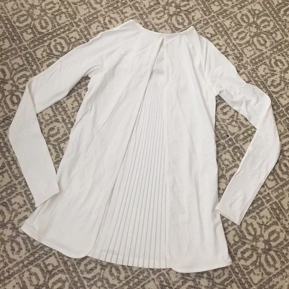Lululemon💕making moves💕long sleeve pleated top - Picture 6 of 7